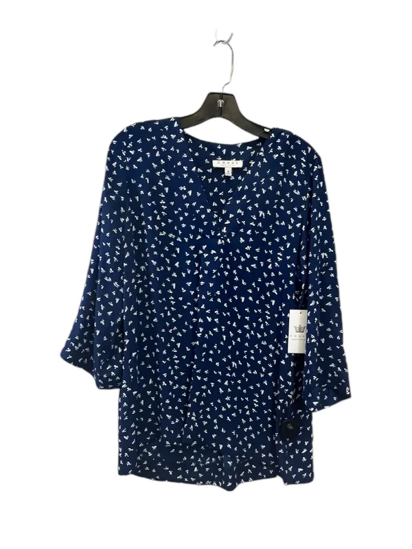 Top 3/4 Sleeve By Chaus In Blue & White, Size: M Organic